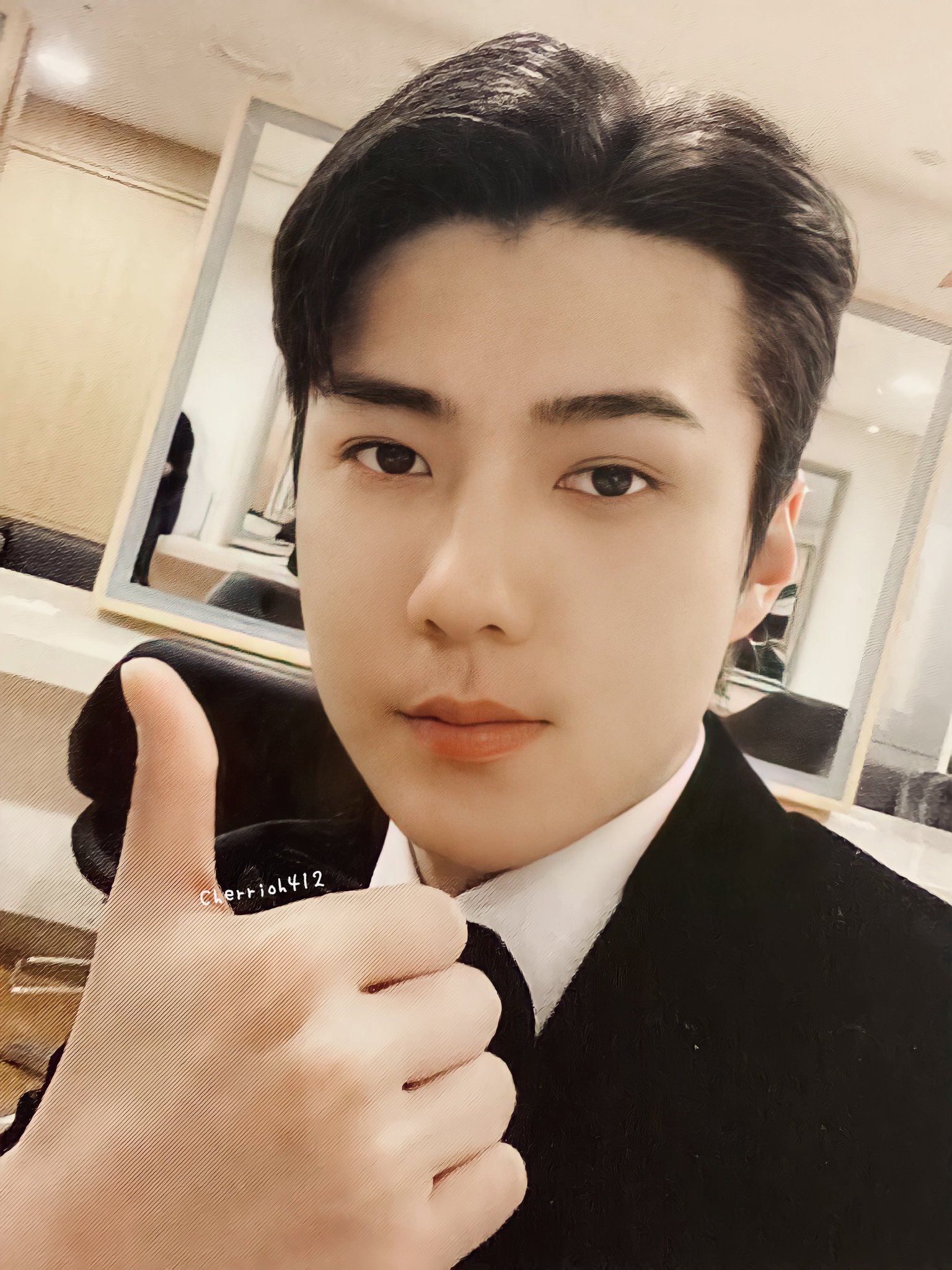ari 💌 on X: "SEHUN SELFIE FROM EXO-L 🇯🇵 https://t.co/BL4NkMbbdQ" / X