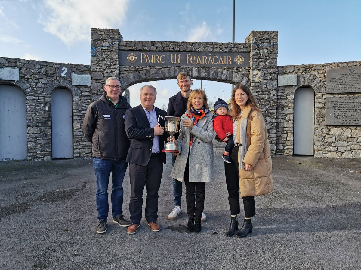 A big thank you to the Fives family of Abbeyside who this morning presented a cup to Waterford GAA in honour of Greg Fives.

The cup will be presented to the winners of the U20A Football Championship next Friday night.