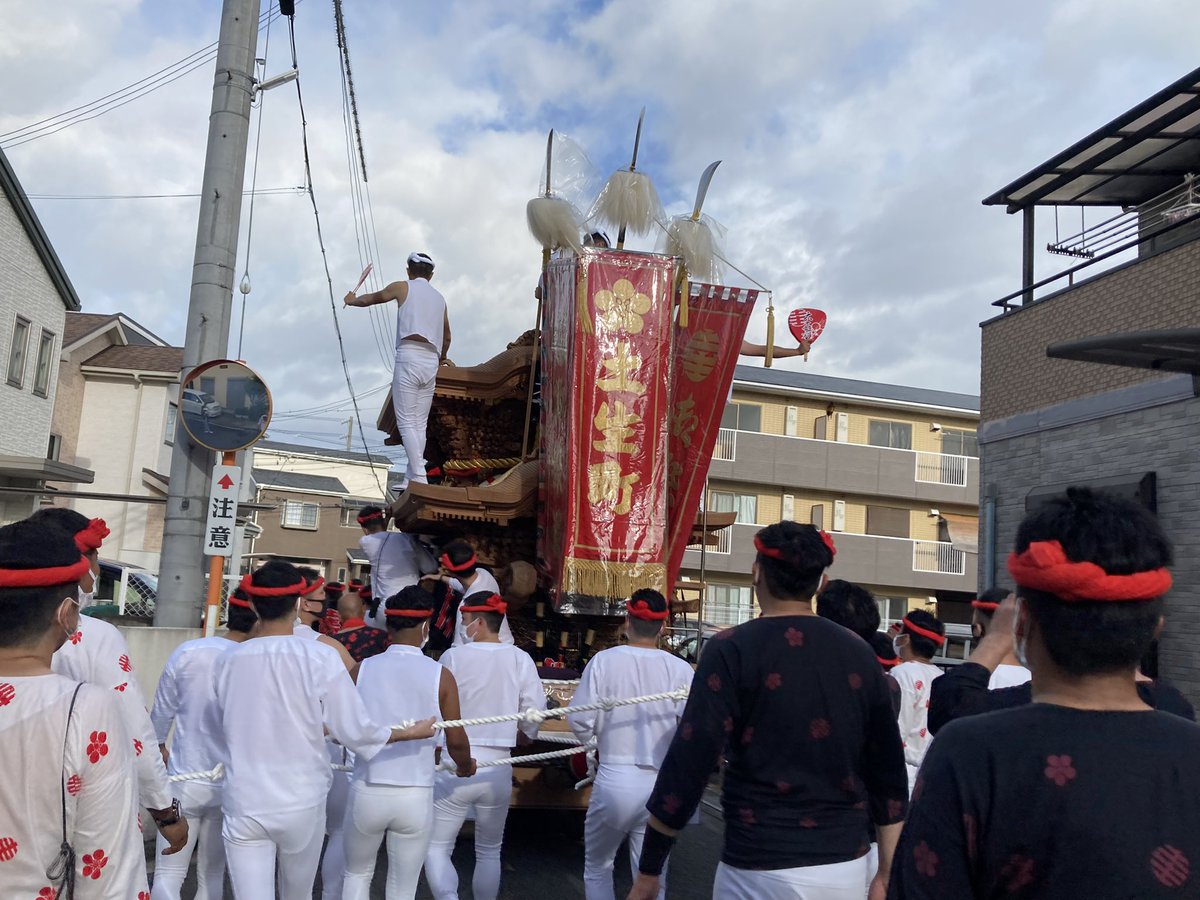 kyousaikai373's tweet photo. 皆さん今年は絶対に祭りを開催しましょう！先祖代々受け継がれてきた村の宝物を自分たちでとめるわけにはいきませんよね？実際武漢肺炎が原因で祭りが止まってしまった村がありますやる事に意味があるんですコロナ対策などやればなんとでもできます。止めない為にも今後の祭りのためにも開催しましょう https://t.co/8ACeMg5jy7