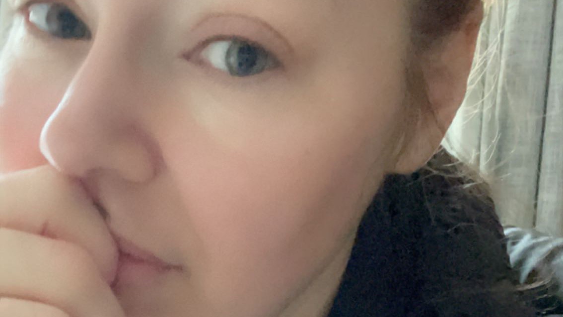 Summerpeach80's tweet photo. Brick ass cold out! Took the dogs out for 10 min and I look like frosty #brickasscold #freezing #winter❄️❄️❄️ https://t.co/659HpsOl5J