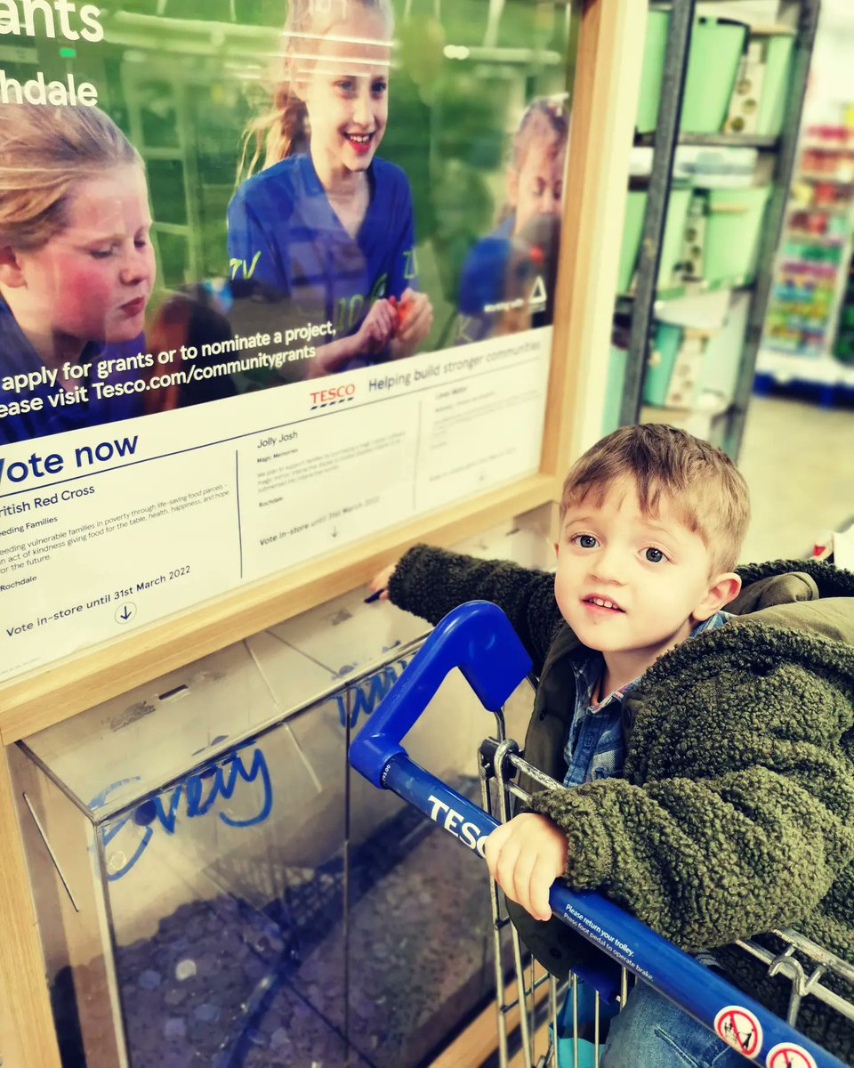 Jolly_Josh1's tweet photo. Oliver (Josh's bro) is focused on the task (posting tokens in #JollyJosh box) at @Tesco
Show your #local #charity support π @tesconews
#TescoCommunityGrant #Rochdale #Tesco #tescobluetokens #localcharity #SEND #PMLD #ComplexMedicalNeeds #ConnectSupportThrive #InspireInclusion https://t.co/B2kNIbi7bF