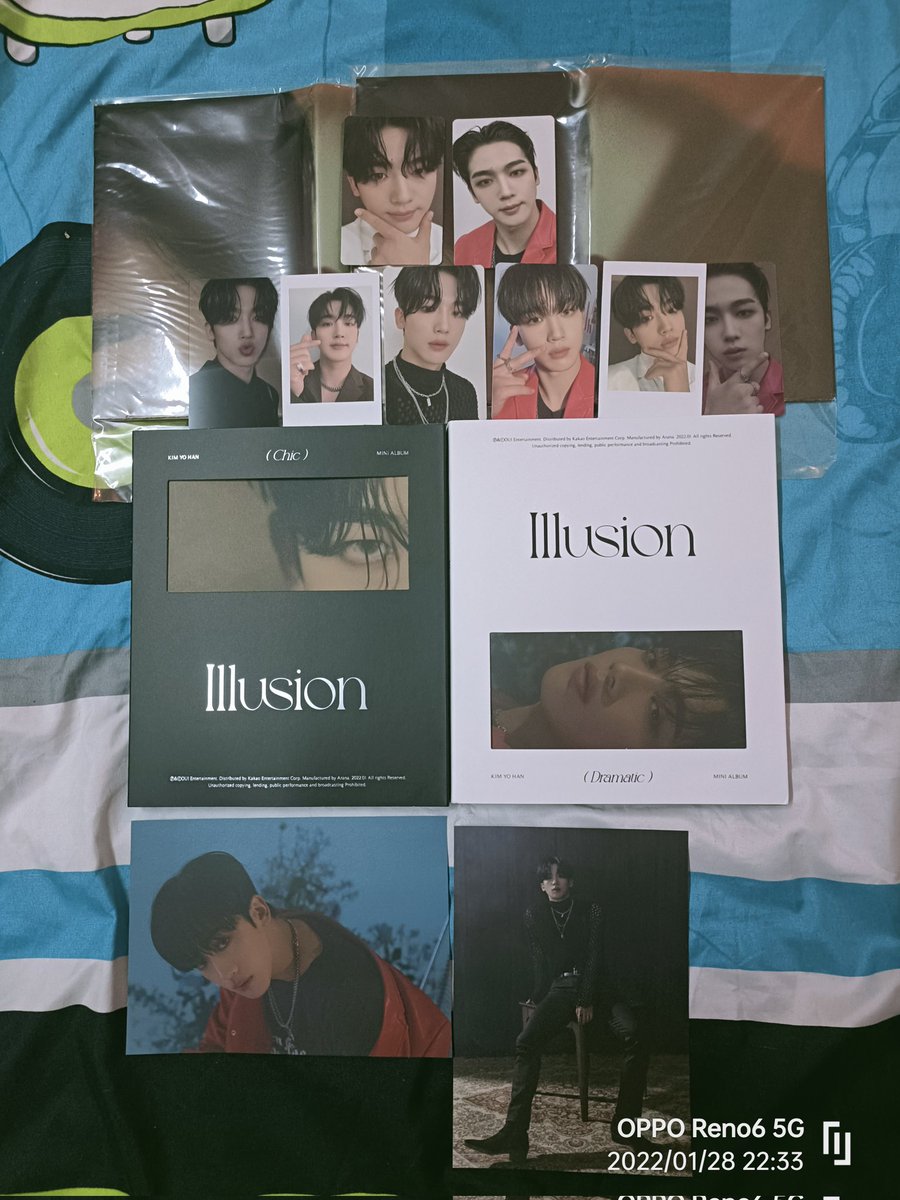 CX1stan's tweet photo. Actually dah smpai dkt seminggu.. Smlm baru unboxing album Si Yohan ni.. Bian crystal,  Hehehe.. 🤭🤭🤭

Anyway thanks to @honeymilkk827 for open GO.. ☺️☺️☺️😍😍😍
Thank you so much.. Agak2 lps ni album sapa yer? 😅😅😂😂 https://t.co/GKqElLGvBk