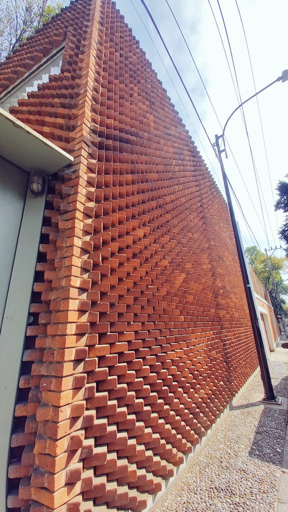 pakomuz's tweet photo. 🕋🖋️🧱🧱 #Coyoacan #CDMX #arquitecturaydiseño 🙌🏼 https://t.co/BG8o8Gtioe