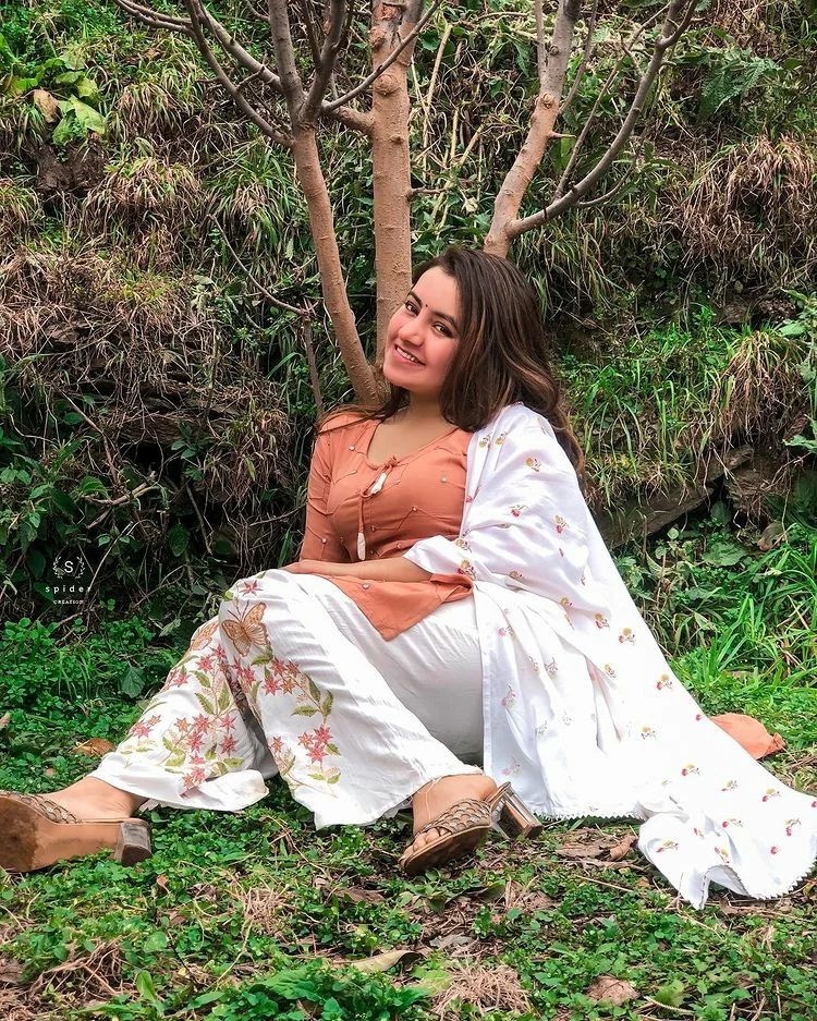 क्या में मेकअप करती हू ?