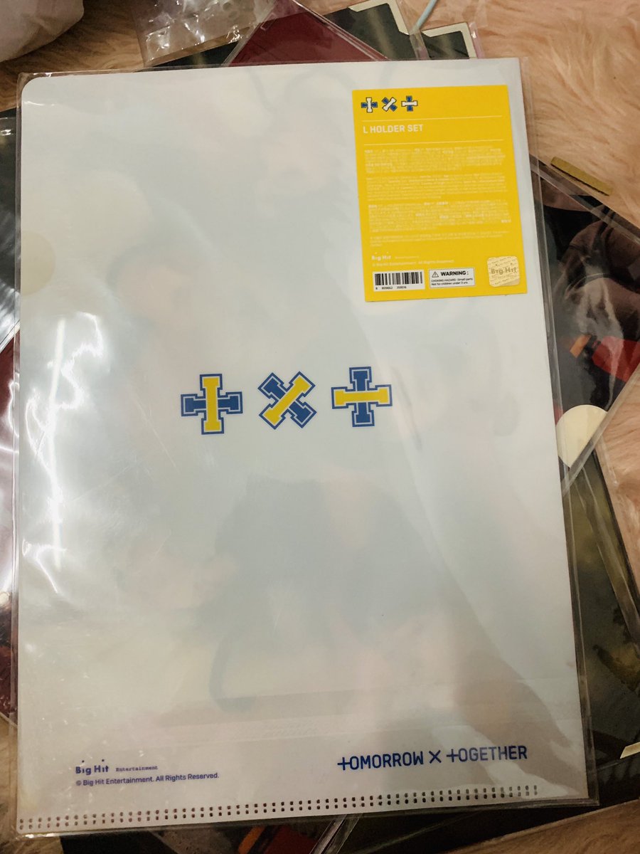 vkookshop1's tweet photo. TXT L HOLDER MERCH

2 SLOT !

180 EACH PACK

1 PACK 2 PCS

Comment mine

HELP RT PLEASE

WTS LFB TXT MERCH https://t.co/tuNkodQTB6