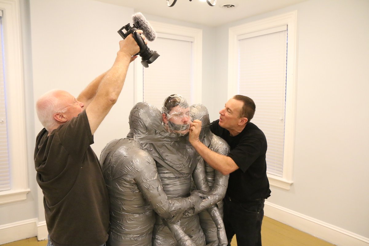 MeninChains's tweet photo. Here is a rare picture showing one of the https://t.co/eBmPEo68Gu videos while it is being made. https://t.co/mgIGvgX2JX