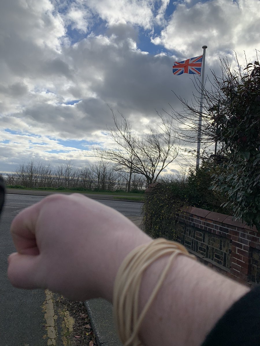 PeterTFortune's tweet photo. Just finished my rounds for #SouthendWestByElection supporting my friend the excellent @Conservatives candidate @Anna_Firth I’ve known Anna a long time - she’ll be a committed advocate and wonderful protector of Sir David’s legacy. I got a good haul of elastic bands too! https://t.co/L4AawTy06o