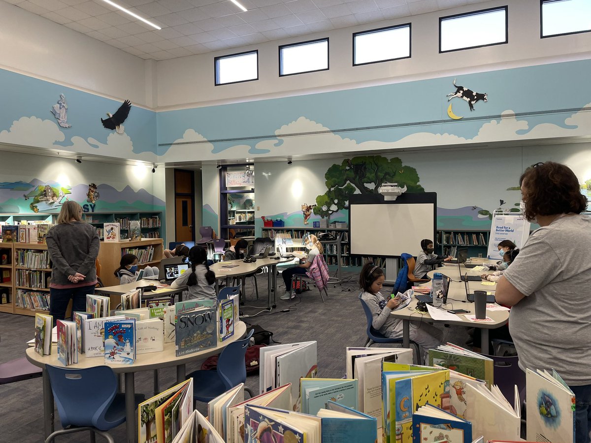 It’s an exciting Saturday morning at SBCE. Ten of literacy lovers are about to compete in the Helen Ruffin Reading Bowl. Their sponsors may be more nervous than the students. 😊 #SBCEBobcats <a href="/SBCEPTA/">SBCE PTA</a> @FCS_Zone6_Supt