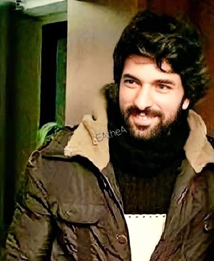 SzIla0618's tweet photo. @bezsuzska CokGecmisolsun
Engin Akyürek 💙🙏🌹

#EnginAkyürek
#Kacıs
#DisneyPlus https://t.co/GbnXi6M46q