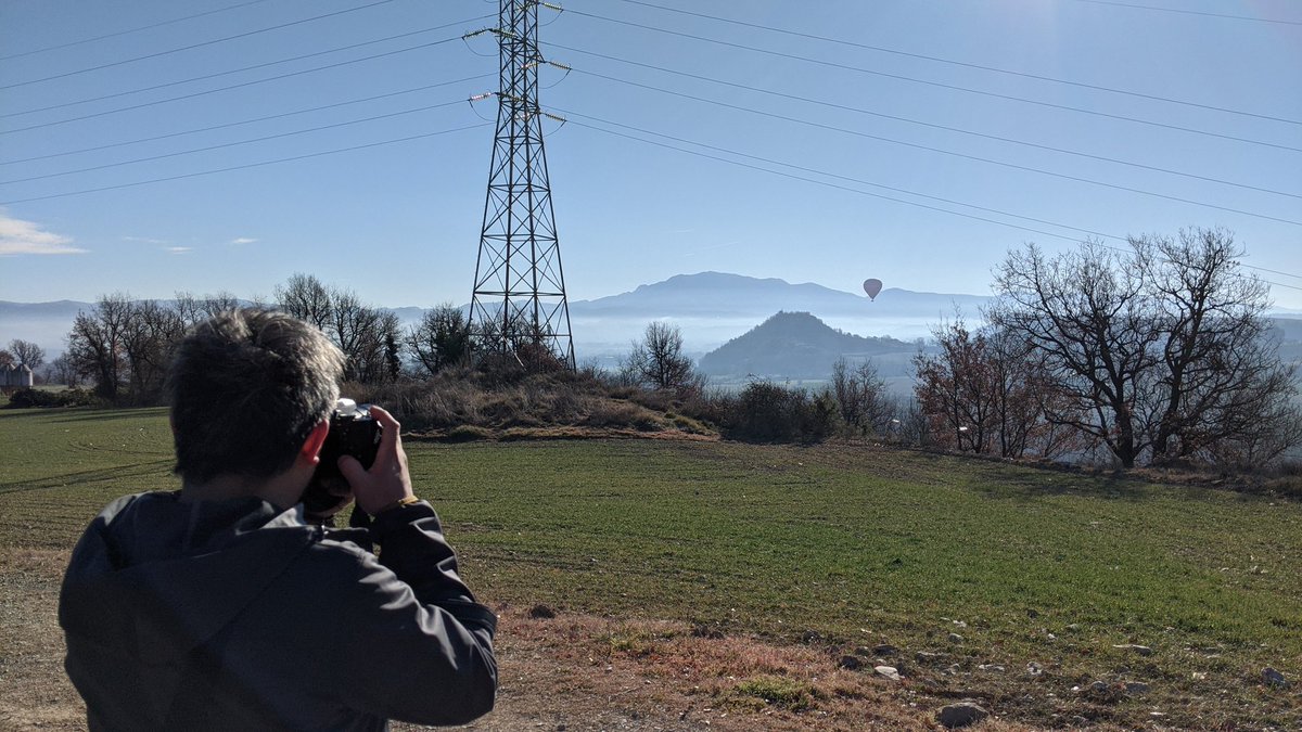 adamwetherden's tweet image. Hiking to the hermitage.
Giant frost and misty valley views.
#Catalunya