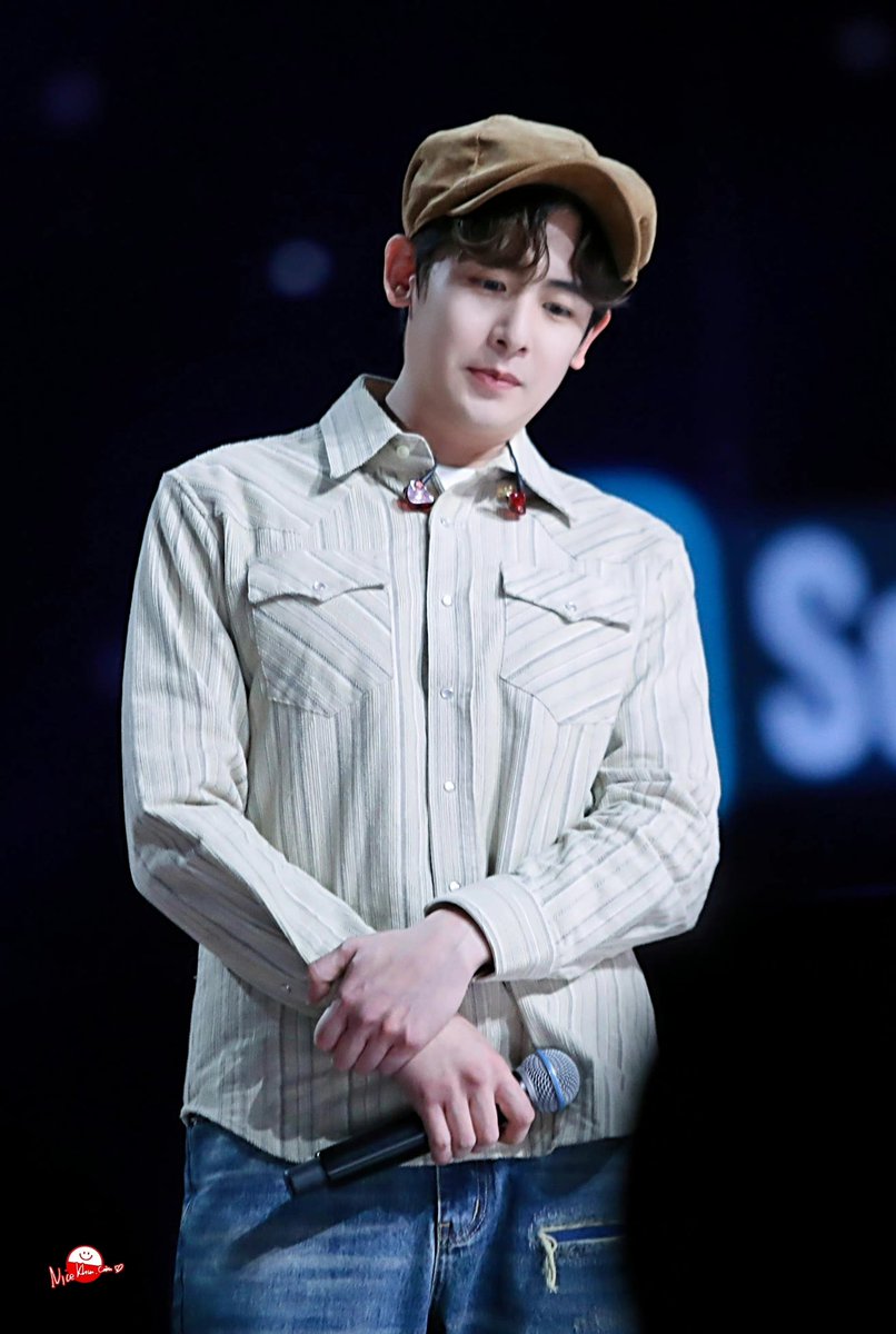 NiceKhun0624's tweet photo. #Nichkhun https://t.co/8HiiU3umRD