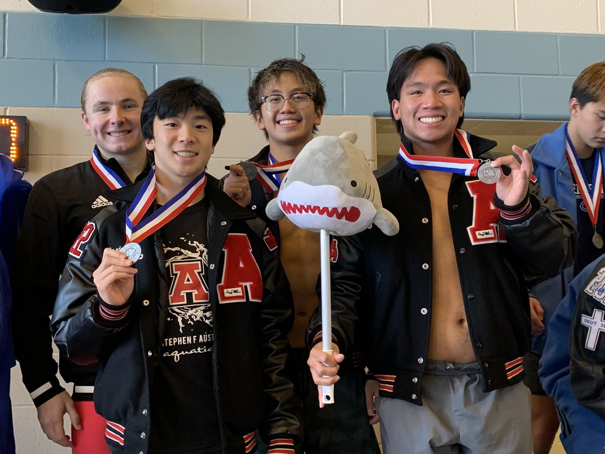 Congrats to the boyz- finishing 2nd 200 Medley relay!@SFAHS_Bulldogs <a href="/FBISDAthletics/">Fort Bend ISD Athletics</a>