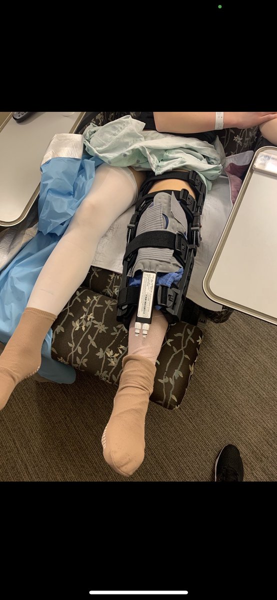 AveryBroughton1's tweet photo. Officially one year post-op!! I’m thankful for all the support that I’ve received over the past year and i’m thankful to be back on the court with my favorite girls! 🎉❤️ https://t.co/CqwpM6tSoy