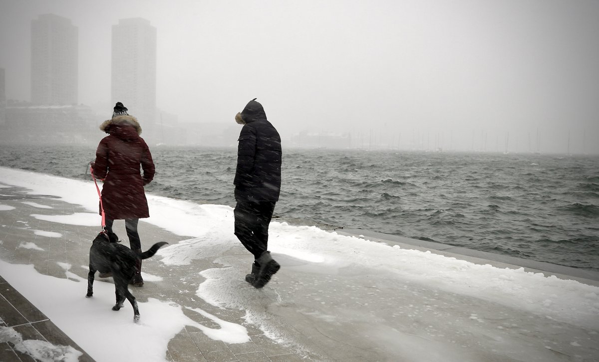 davabel's tweet image. When a blizzard hits at high tide, this is what it looks like in a new neighborhood built at sea level, on landfill, in the bullseye of rising seas. This is Boston's Seaport.