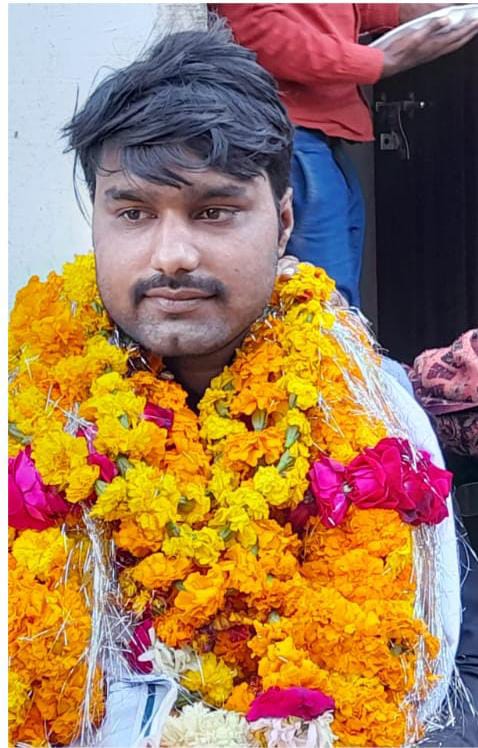 भारत क्राइम न्यूज़ की ब्रेकिंग न्यूज़
जहानाबाद 238 विधानसभा से नैज घोसी विकास इंसाफ पार्टी से किया नामांकन  नामांकन में शामिल हुए पार्टी के राष्ट्रीय अध्यक्ष राजकुमार लोधी पार्टी के राष्ट्रीय महासचिव नीरज सिंह पार्टी के सलाहकार नरेंद्र कुमार कुशवाहा प्रदीप कुमार नईम अन्य लोग