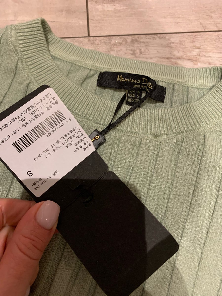 AlarmiaGold's tweet photo. 💠 Джемпер как в Massimo Dutti представлен в 4-х расцветках (с бирками и качество шикарное), 🏷1520р

☑ ЗАКАЗАТЬ по ссылке👇

🔗 https://t.co/GkPrHKRh9D

#Aliexpress #алиэкспресс #мода #стиль #одежда #обувь https://t.co/iIzQjvZHOy