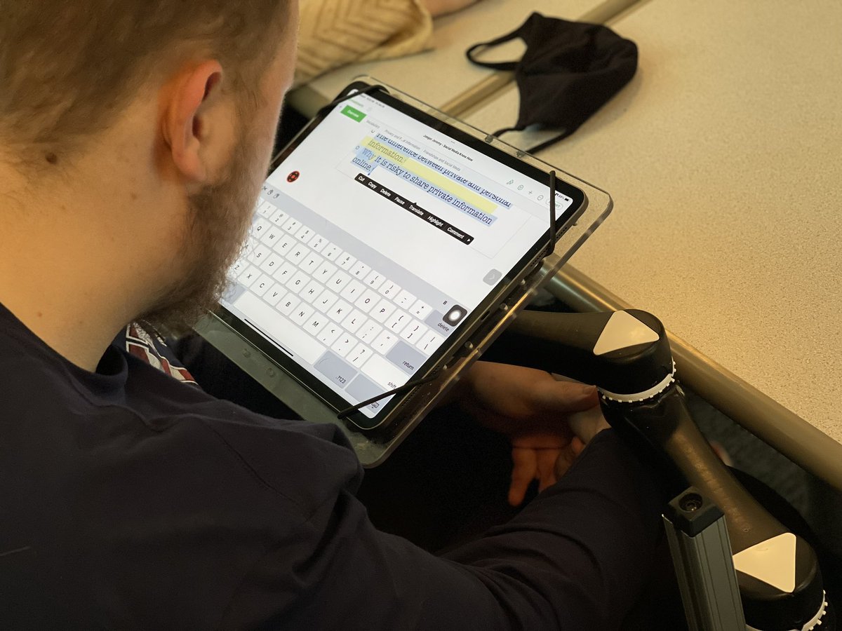 appyteacher's tweet image. Building independence while using #ToolsForLearning throughout our work to independently navigate print! #ReaderView in Safari is also a welcomed game changer for our interns at #WSDProjectLife #ODAForAll