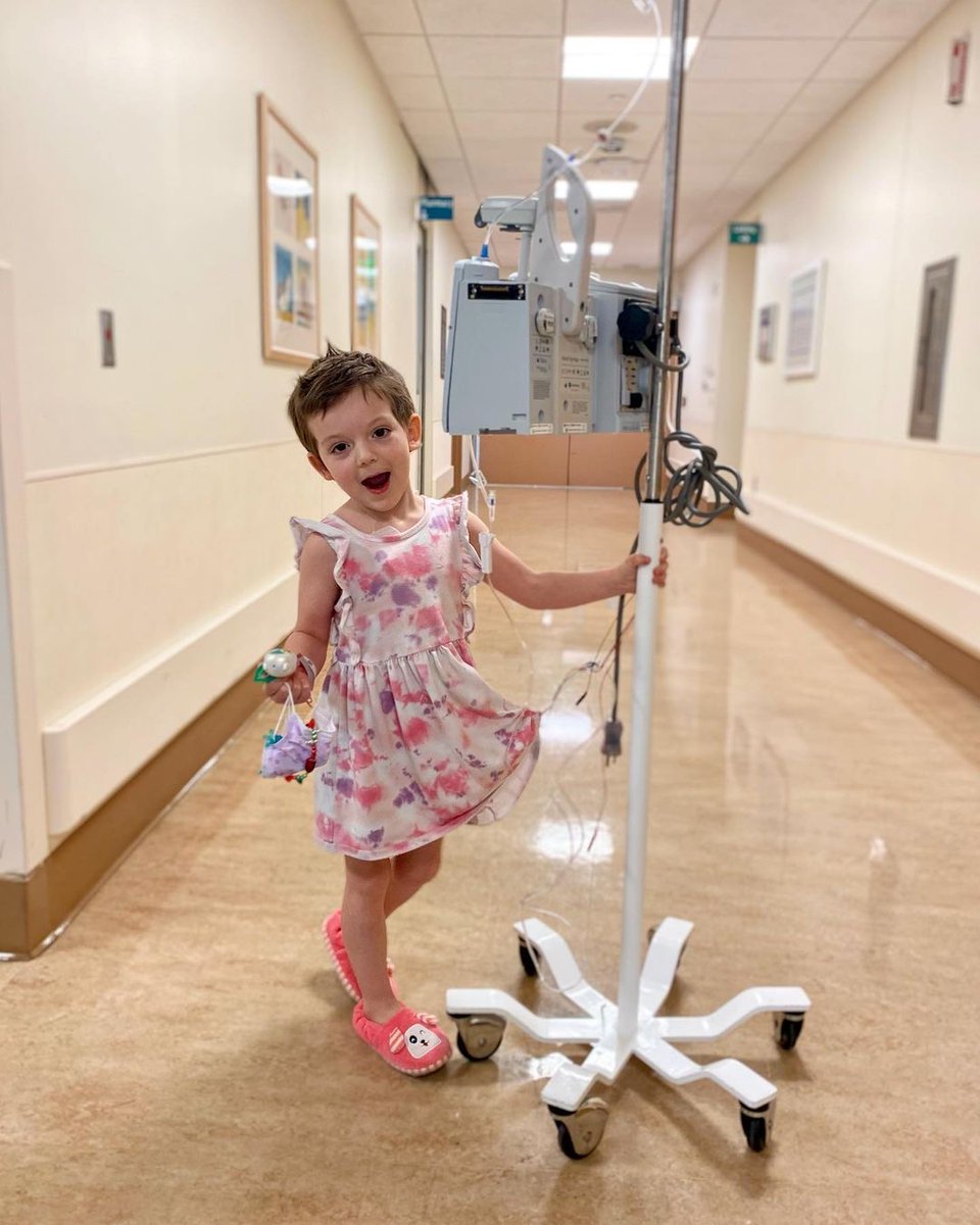 AlexsLemonade's tweet photo. Here's a reminder to find something to smile about today from childhood cancer hero Karina 😊 https://t.co/r77CnVUk3v