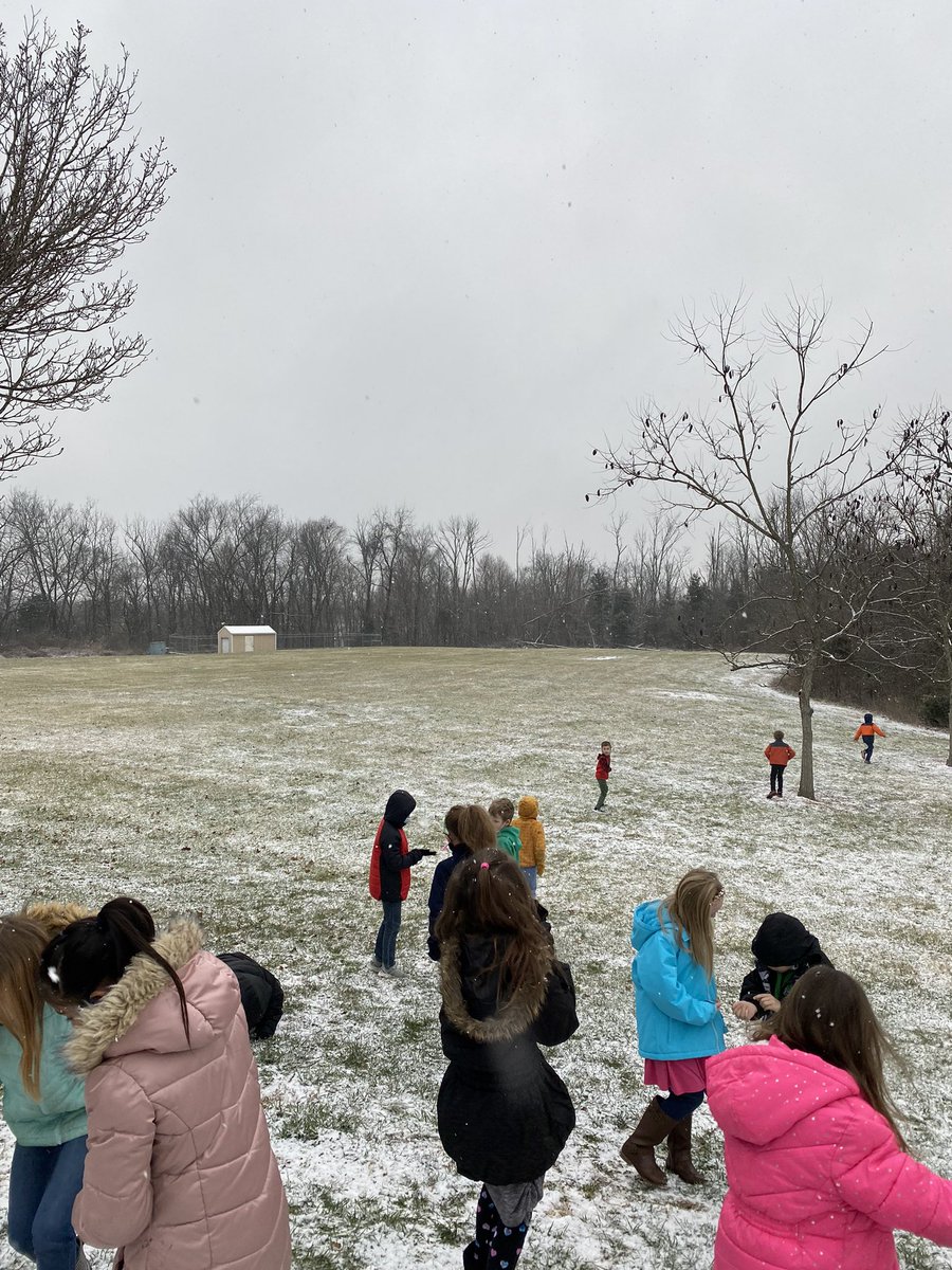 PittmanCCES's tweet photo. Our class went out in the snow for a few minutes yesterday! This experience will be used for me to model descriptive personal narrative writing next week! ❄️ https://t.co/qnXKlSuKKY