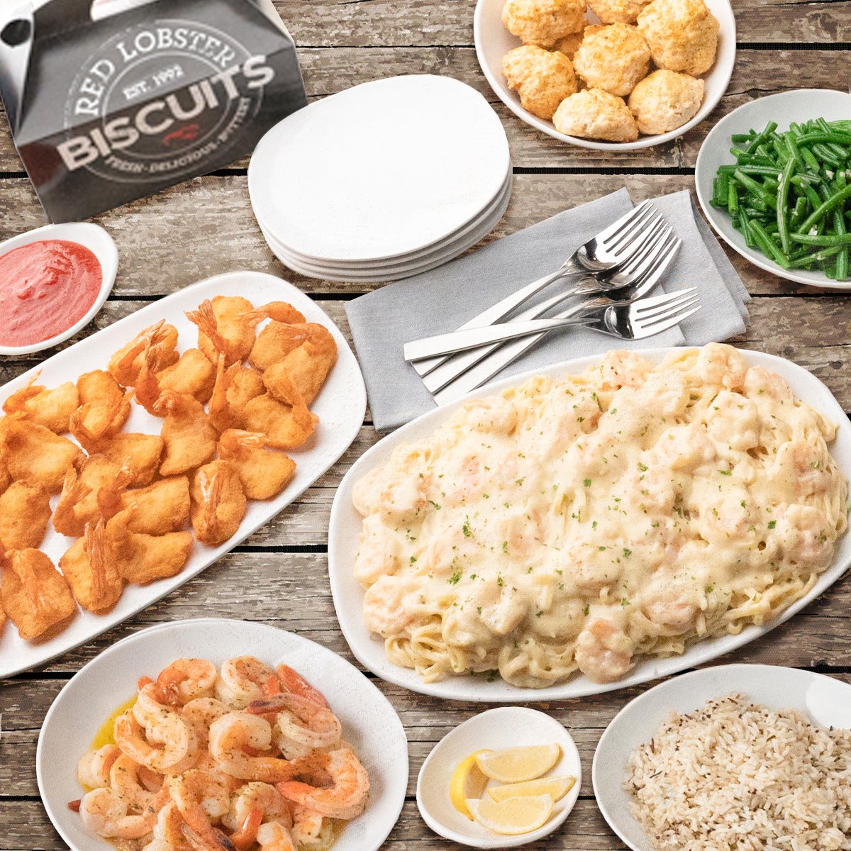 Jump start the weekend with our Seaside Shrimp Trio Family Meal Deal! 🍽️ Available for dine-in, delivery or #RapidRedCurbside!