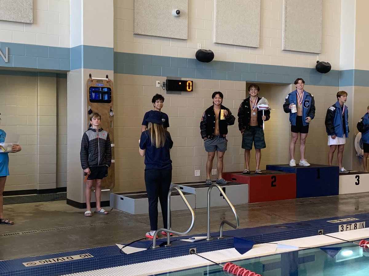 That’s right - 3 bulldogs top 8 in the 200 IM- Lawrence Gomez-2nd, Eric Qui-4th, &amp; Reid Thompson-7th!@AHSswimdogs <a href="/FBISDAthletics/">Fort Bend ISD Athletics</a> <a href="/SFAHS_Bulldogs/">Austin High School</a>