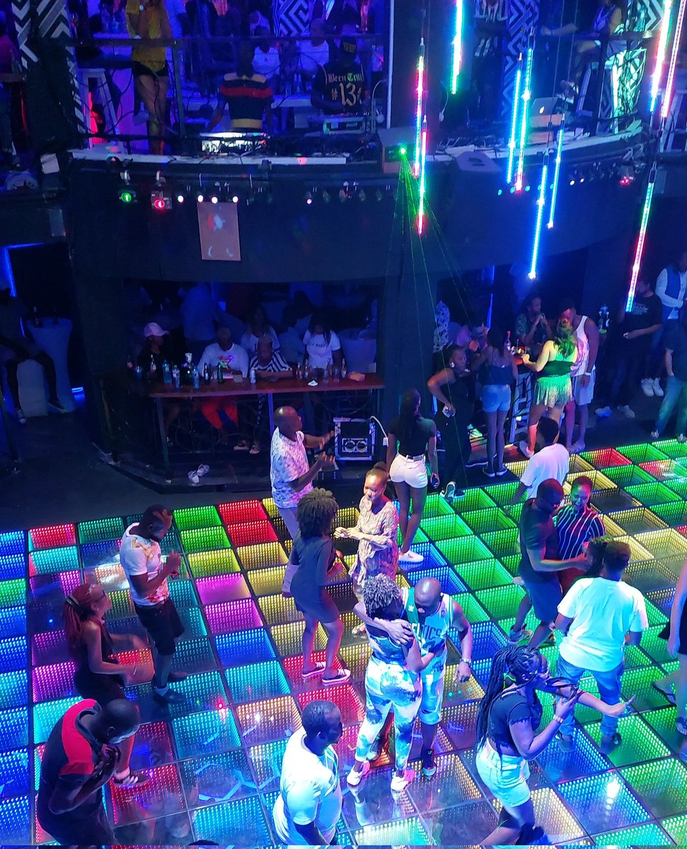 Hapa nayo <a href="/MikeSonko/">Mike Sonko</a> aliinvest. That 3D Dance Floor. Sieeeet!