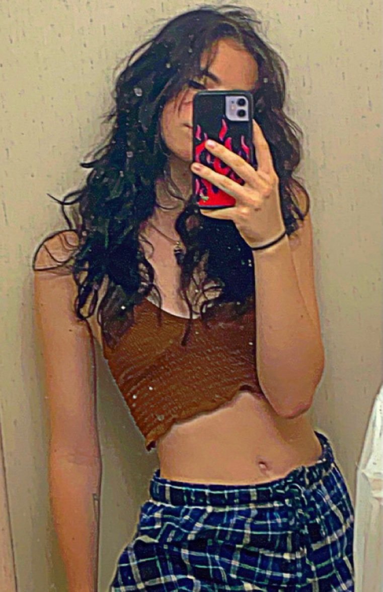 maddysaurr's tweet photo. wow my hair hasnt been red since 2020?!? #rubytwtselfieday https://t.co/tMR3npY7fl