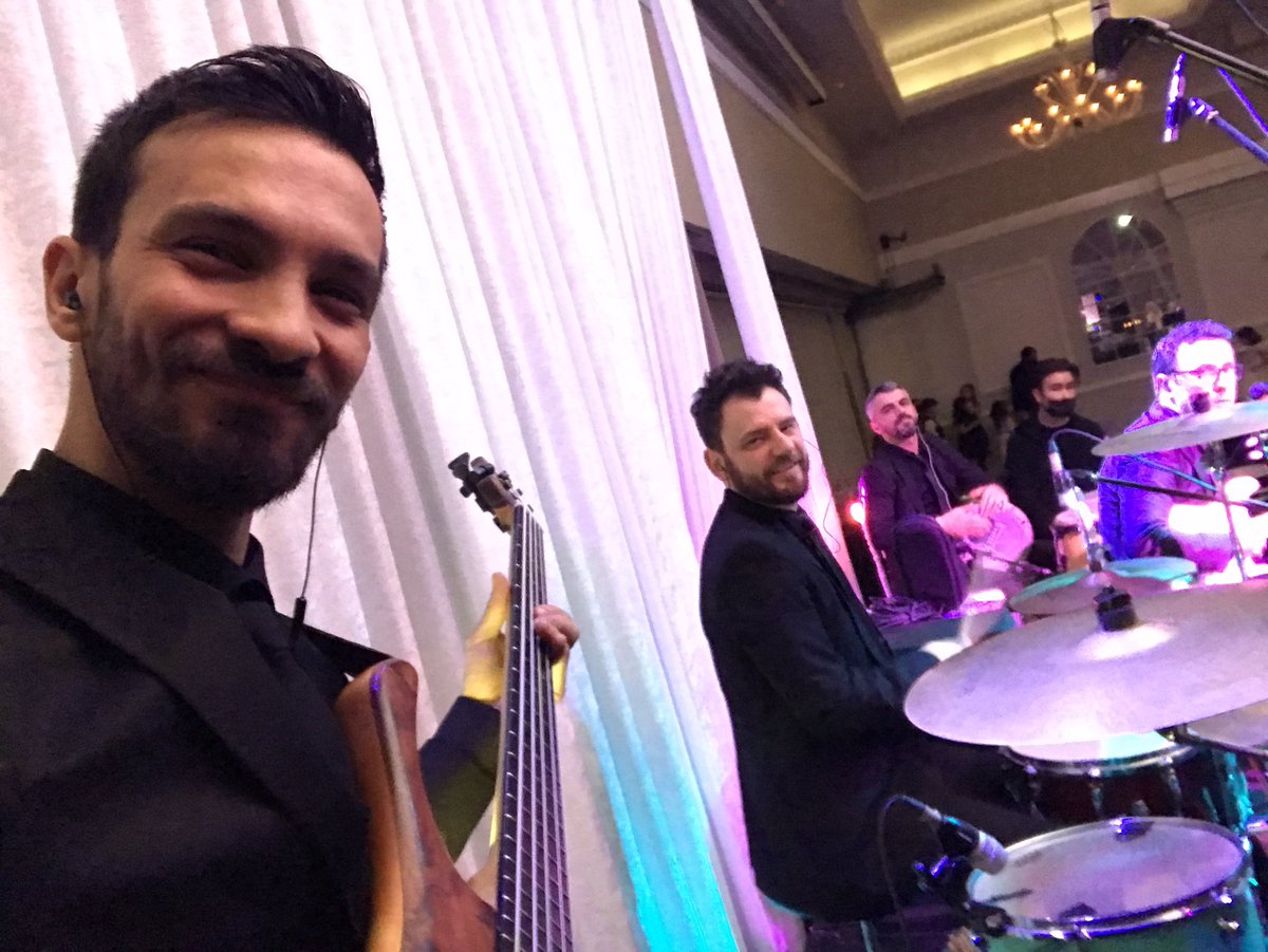 brbrsyilmaz's tweet photo. İşler güçler #inaband #stage #music https://t.co/pHZEtKbggU