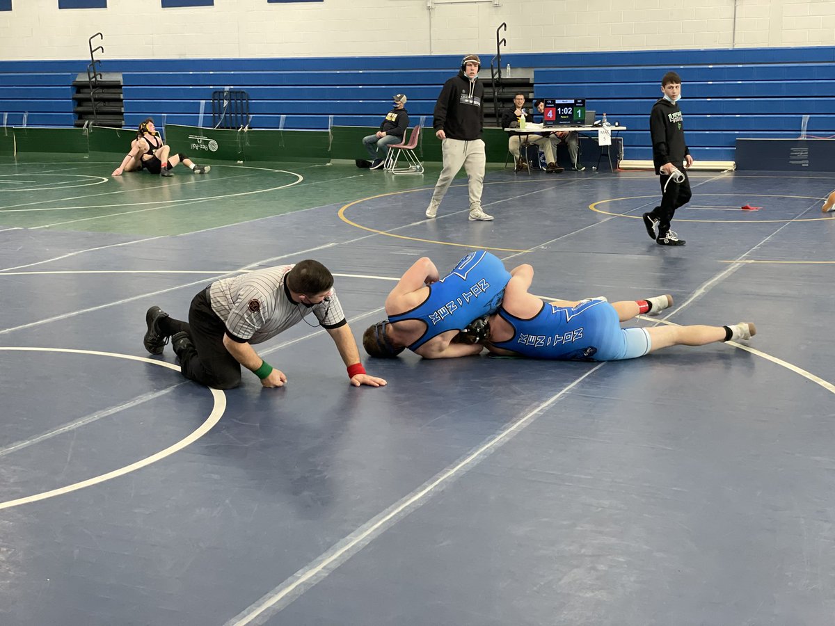 KenTonAthletics's tweet photo. Kenmore Wrestling Tournament today! #GoDevilDogs https://t.co/QeKs4dXkTO