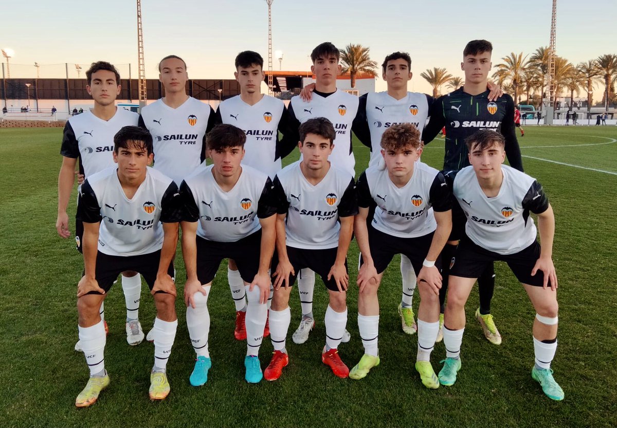 VCF JUVENIL B

8️⃣ #VCFJuvenilB
0️⃣ <a href="/fbcdcatarroja/">fbcdcatarroja</a> A

⚽⚽️⚽️⚽️ Palomero
⚽️⚽️ De Mateo
⚽️ Montalt y Robert

🗓️ Jornada 23 G-VIII Liga Nacional

#ADNVCF 🦇