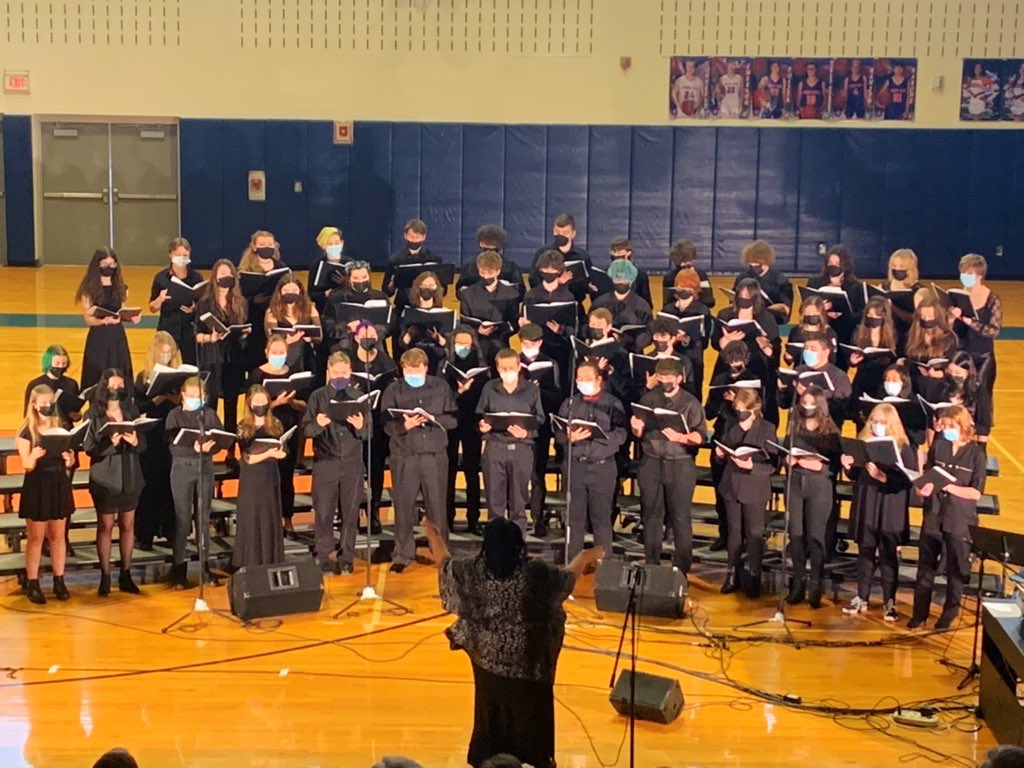 MsBecker5's tweet photo. CONGRATS to the Waterloo 8th-12th grade band and chorus musicians that participated in the Finger Lakes All-County Festival at Penn Yan this weekend! 🖤🧡🎶 @NYSSMAZone2 #OneFamily #muisced https://t.co/GjdKSH6pqI