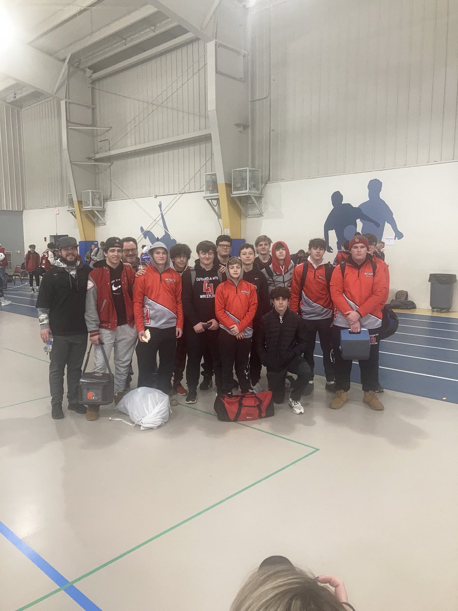 CHS_Super77's tweet photo. Metro Division CVC Wrestling Champs!!! Cuyahoga Heights!!!! https://t.co/G2UZGUuZws