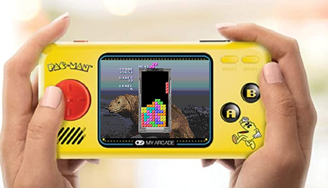 sofia809p's tweet image. 今更気づく
これファミコン+メガドラエミュレーターっぽい
(PAC-MANIA、PAC-PANIC)・・・

ポケットプレイヤー &amp;lt;パックマン&amp;gt;
amazon.co.jp/dp/B085KSZQJJ

ってことは、だ。
メガドラromの中を入れ替えれば
夢の携帯用セガテトリスが（妄想

But,電源オンで一発起動しないから～
残念

#マイアーケード