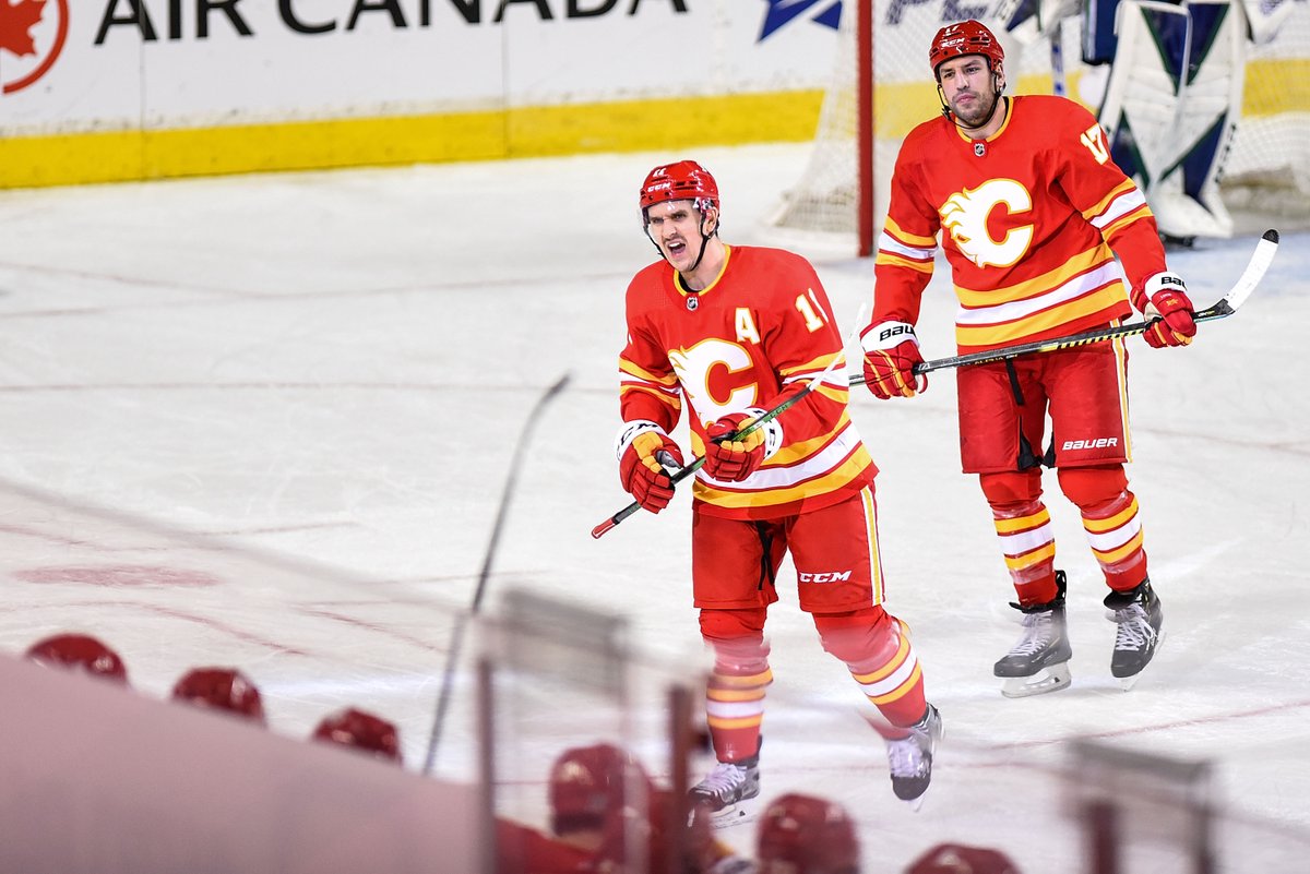 NHLFlames's tweet image. Want to come to the game tonight? You have a chance to win a pair of tickets!

All you have to do to enter is RT this tweet and reply with who you would bring to the game - it's that easy!

We'll randomly draw winners at 2:00 PM MT!