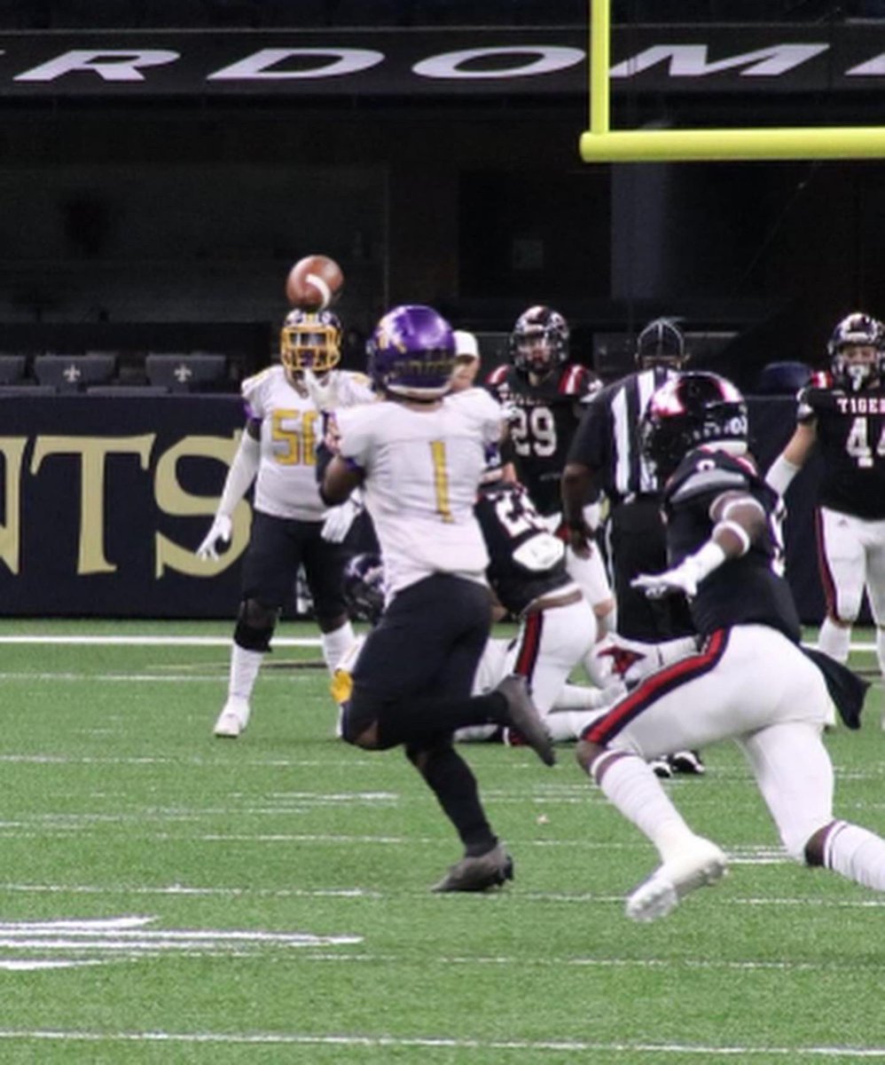 kidd5go's tweet photo. 🌟Earl Jackson lll
🌟Amite highschool State champs
🌟Position: [WR, RB, QB, DB]
🌟6’0ft / 190lbs 
🌟4.57 40yard dash 
🌟 3.4 GPA 
🌟 1st Team All State Kick returner
🌟16 touchdowns😤// Class of 22🎓
Senior Szn Highlights Part 1 &amp; 2
https://t.co/AmumqtFOCK
https://t.co/k5rprm0kfj https://t.co/ZR1nftdveh
