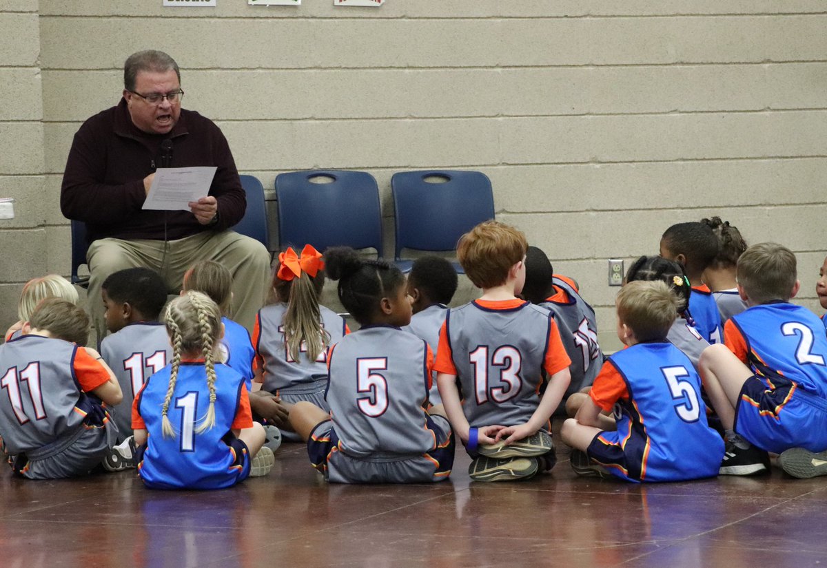 DarrellBrown84's tweet photo. Friday night Upward Basketball. https://t.co/zjPHFM9xbB