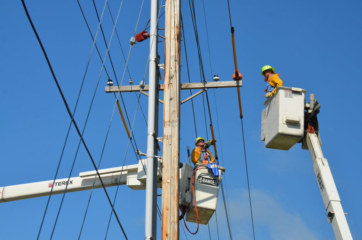 theNASEM's tweet photo. Successful #decarbonization will require careful consideration of economic and societal factors. Sustainable energy solutions that are cost-effective will allow for more resources for other societal needs.
Learn more in our recent report: https://t.co/GCHGptbsVh #USdecarb https://t.co/boh0YLezyX