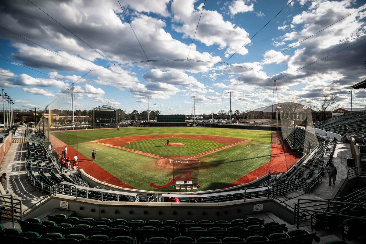 AlabamaBSB's tweet photo. ⚾️ @AlabamaBSB ➡️ 🏀 @AlabamaMBB 

Practice: 12:00 p.m.
Scrimmage: 1:20 p.m.

#RollTide | #GVT https://t.co/Qilg6AO8fF