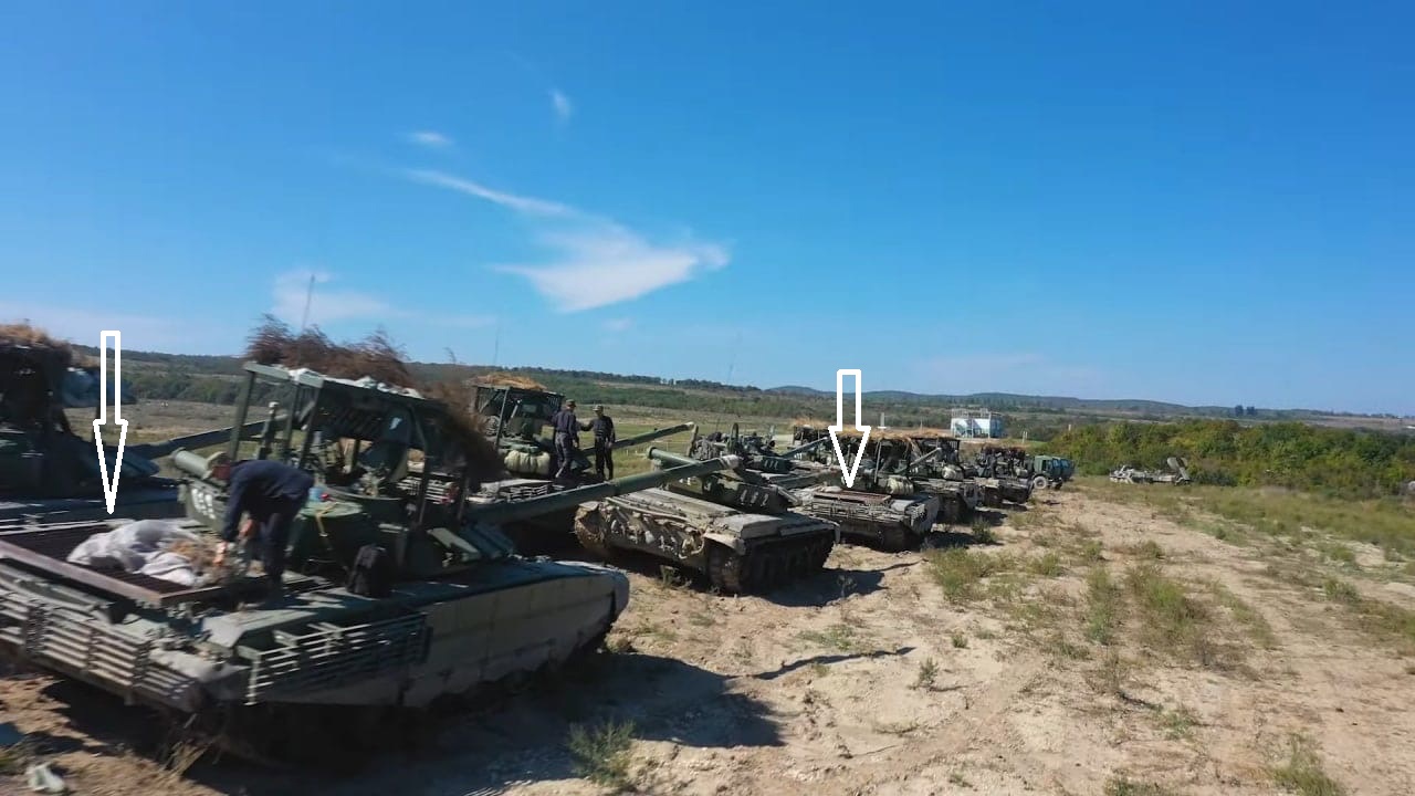 𝔗𝔥𝔢 𝔇𝔢𝔞𝔡 𝔇𝔦𝔰𝔱𝔯𝔦𝔠𝔱 on Twitter "More cages for the Russian 🇷🇺tanks. The