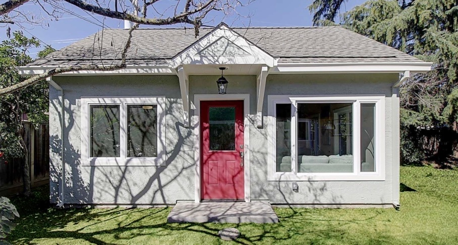 The juxtaposition b/t NIMBY fear mongering around accessory dwelling units — “ADUs are scary and evil and will destroy the suburbs and everything we love and know” — and actual accessory dwelling units (below) is one of the funniest/most depressing aspects of housing discourse.