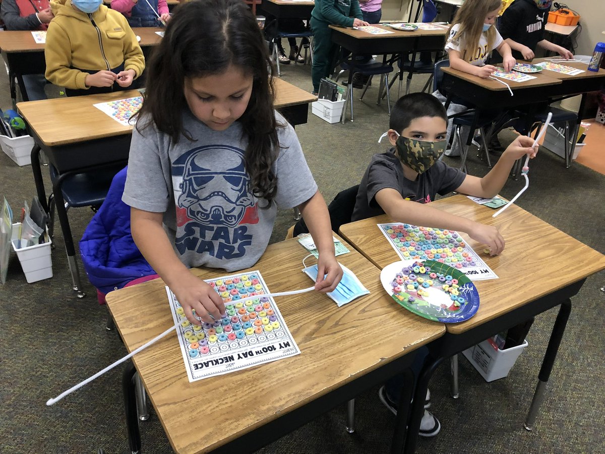 AEScounselor's tweet photo. Our second graders are 100 days smarter!!! #happy100day @SpringISD @AndersonGators @ClarkWritesNow @AEScounselor https://t.co/9MZIT0Gv8a