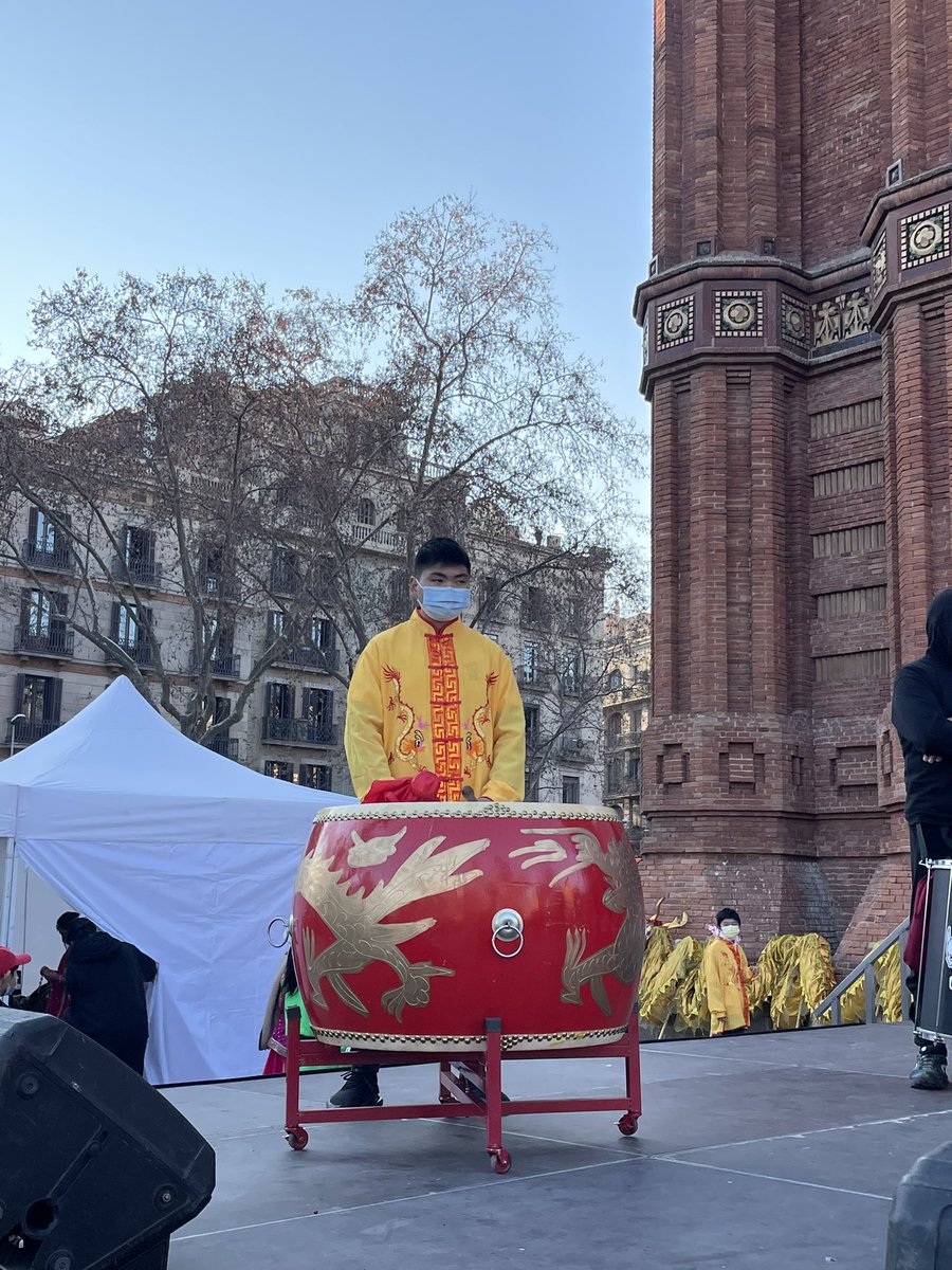 Any Nou Xinès amb Barcelona tweet media