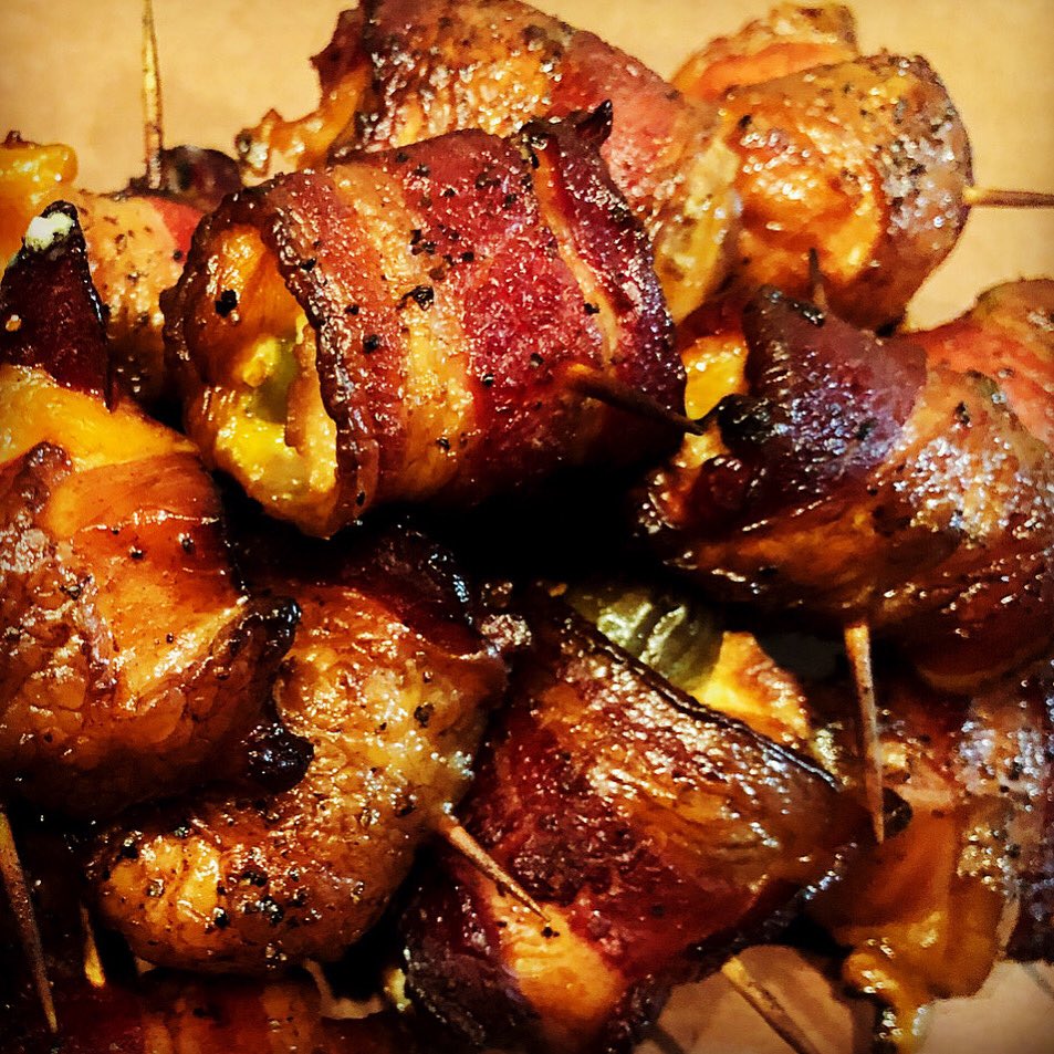 johnpgovea's tweet photo. One of my favorite bbq one bites. Cubed chicken, jalapeño half, sharp cheddar square, cream cheese all wrapped in bacon and smoked @OlmosBbq #ChickenBombs #FortWorth #TxBbq #EatLocal #817 https://t.co/9EZjAa6LHr
