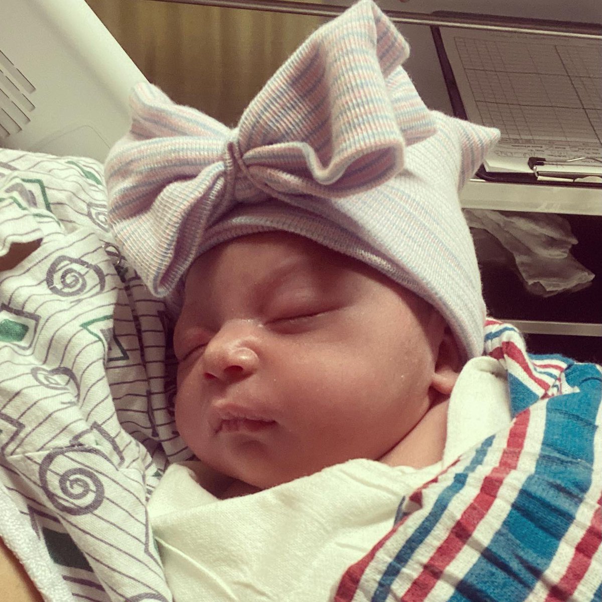 thatGirl_des24's tweet photo. Haven’t been on here in forever … guess I should share my life update lol Our family has grown by one perfect babygirl 🥰 https://t.co/vsAOQq6E0C