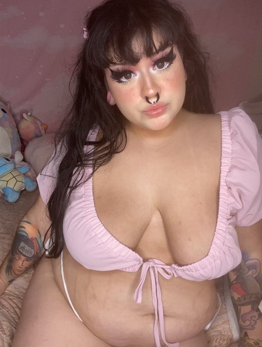 Chubby Bunny ♡(Ξ◕◡◕Ξ)♡’s pics and videos