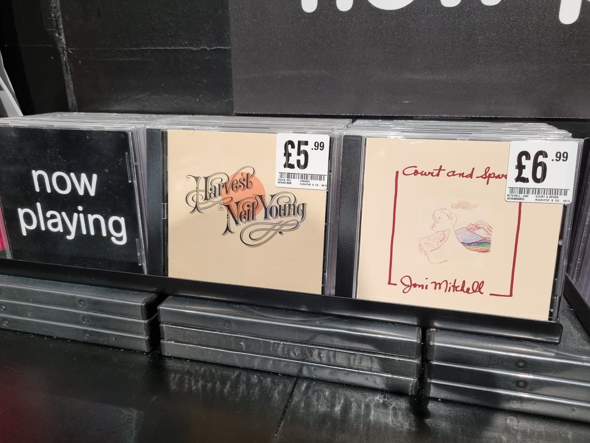 hmvLancaster's tweet photo. Finishing today off with these 2 classic artists for absolutely no specific reason at all #notonspotify https://t.co/INODexe82d