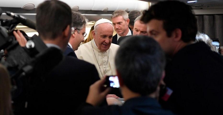 TeresaTomeo's tweet photo. The #pope is talking this week on #WorldCommunicationsDay week about the same topic in my book "Listening For God: Discovering the Incredible Ways & stories of how God speaks to us & how much He loves us all! #catholicism #trcot #popefrancis #Catholic
https://t.co/pb2VFZQtA0 https://t.co/2O2W3448gE