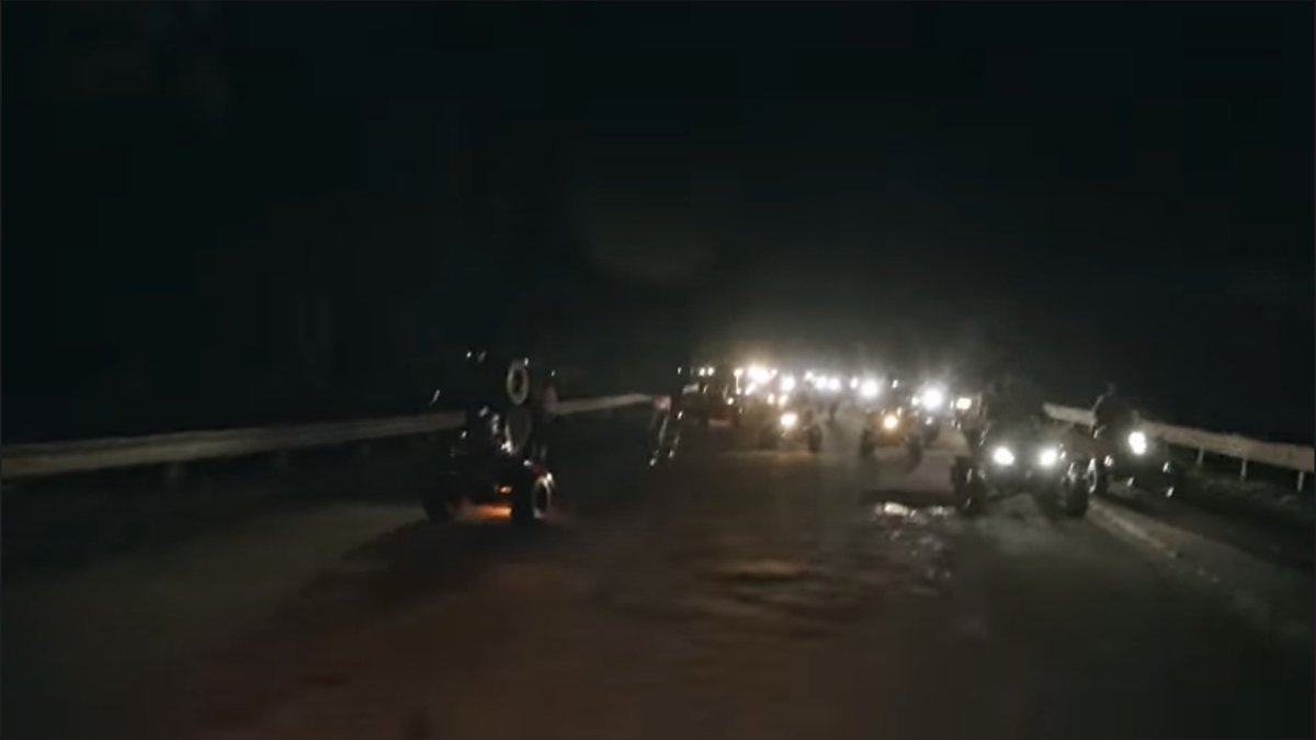adoptaunhoyo's tweet photo. En el vídeo de @coscuelprincipe tremendo hoyo en la carretera en el minuto 2:48 #adoptaunhoyo #puertorico @TEGOCALDERON #chambean #whitelion @skytrafficpr @RoqueTheDad @RicardoEladio https://t.co/kdpOxdUPO4