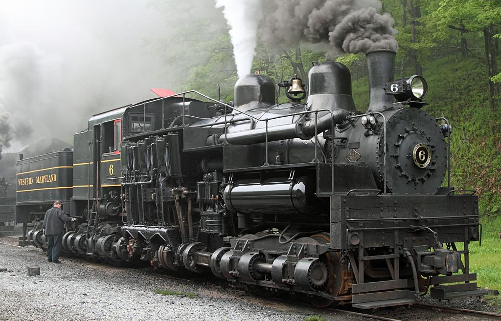 railsofwar's tweet photo. Looking for someone to commission me modelling the Western Maryland No 6 Shay for standard gauge RoW update. DM here or on Discord: https://t.co/22NCMIClu5
#railsofwar #minecraft #modding #railways #railroads #trains #ShayLocomotive #shay #westernmaryland #feldbahn #geared https://t.co/XFGY5E4qCc