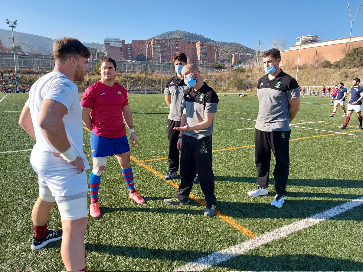 Triunfo de muchos kilates el logrado por el <a href="/AlcobendasRugby/">Silicius Alcobendas Rugby</a> en su visita a la Teixonera ante <a href="/avrfcb/">RUGBY BARÇA 21/9/1924 AVRFCB</a> 13-25.
Los de <a href="/Tikiseven/">Tiki Inchausti</a> suman 4 ptos más y se situarán con 38 ptos en lo más alto de la clasificación
#ARU
#SomosGranates 
📸 <a href="/avrfcb/">RUGBY BARÇA 21/9/1924 AVRFCB</a>